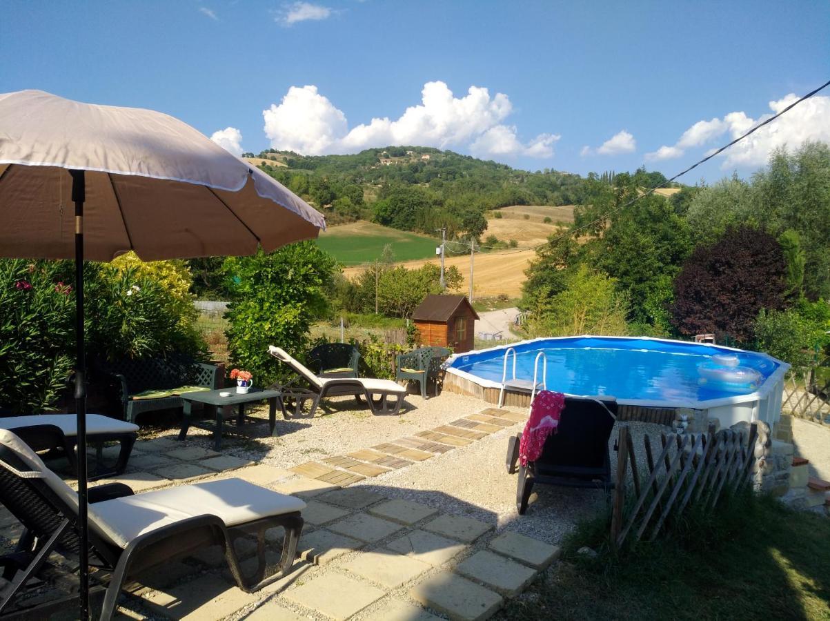 La Pietra Rara B&B モントーネ エクステリア 写真