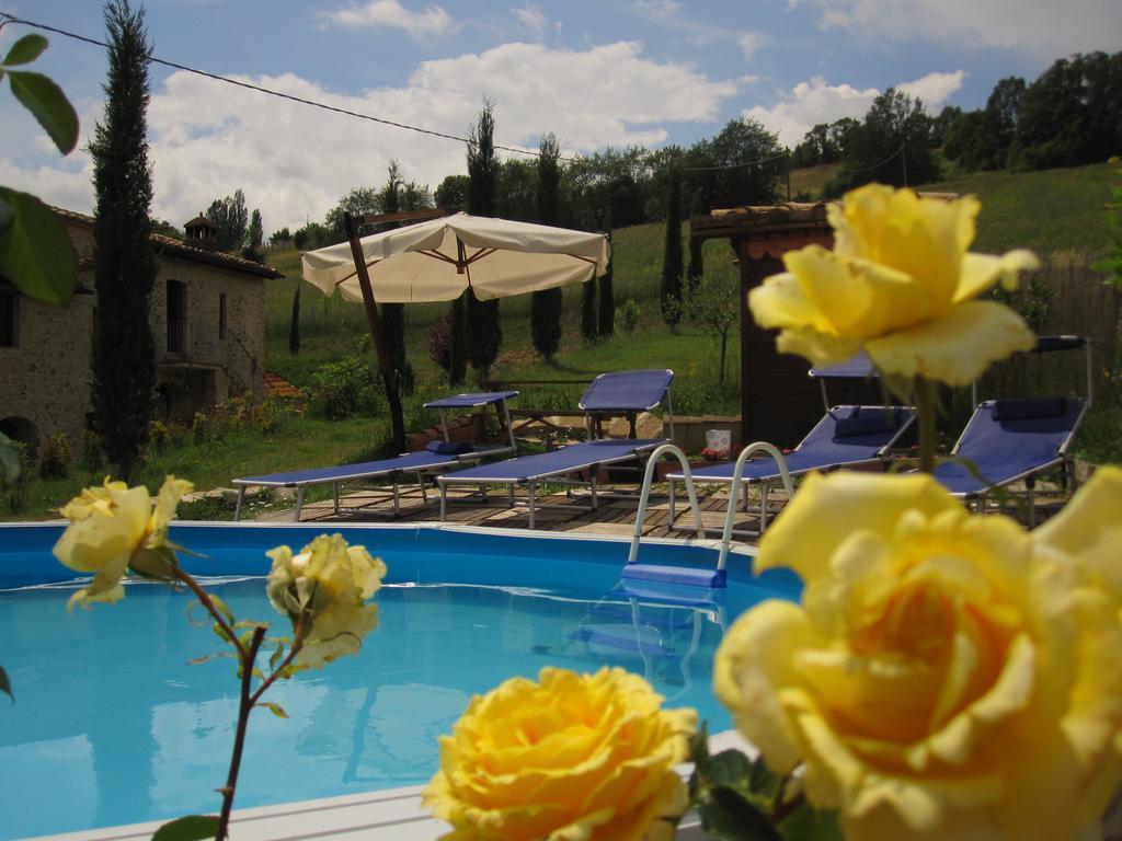 La Pietra Rara B&B モントーネ エクステリア 写真