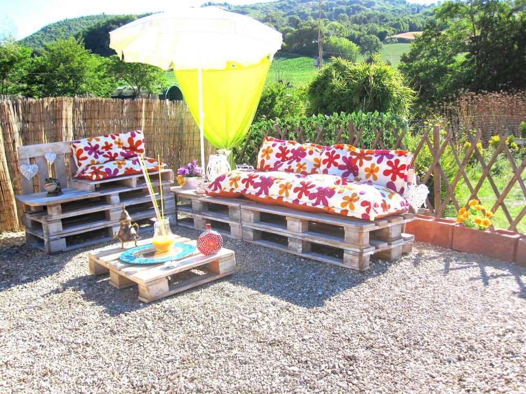 La Pietra Rara B&B モントーネ エクステリア 写真