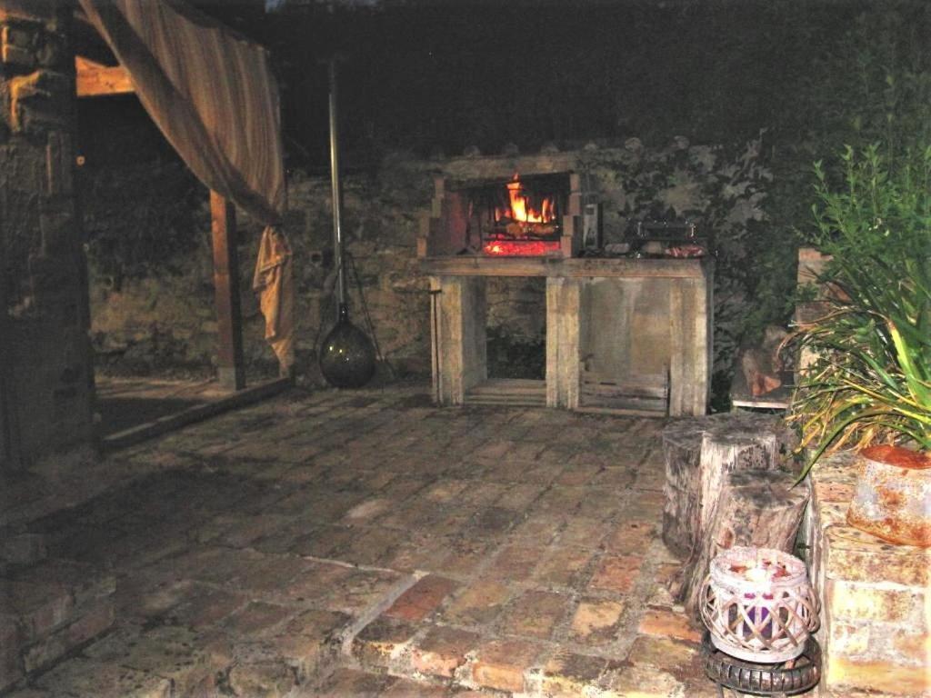 La Pietra Rara B&B モントーネ エクステリア 写真